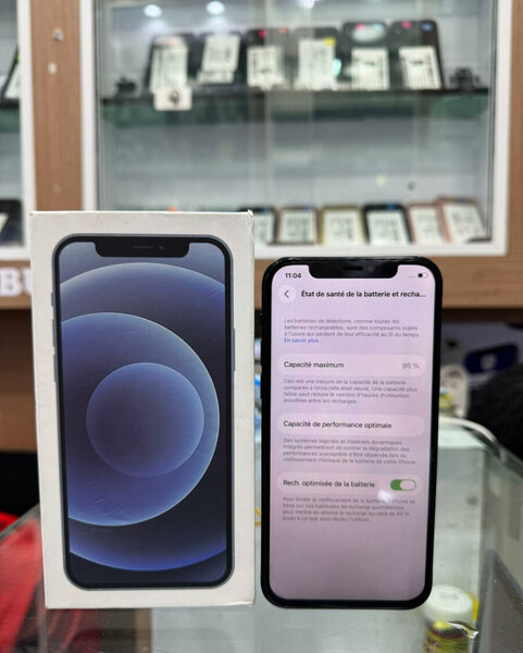 iPhone 12 Noir 64 Go