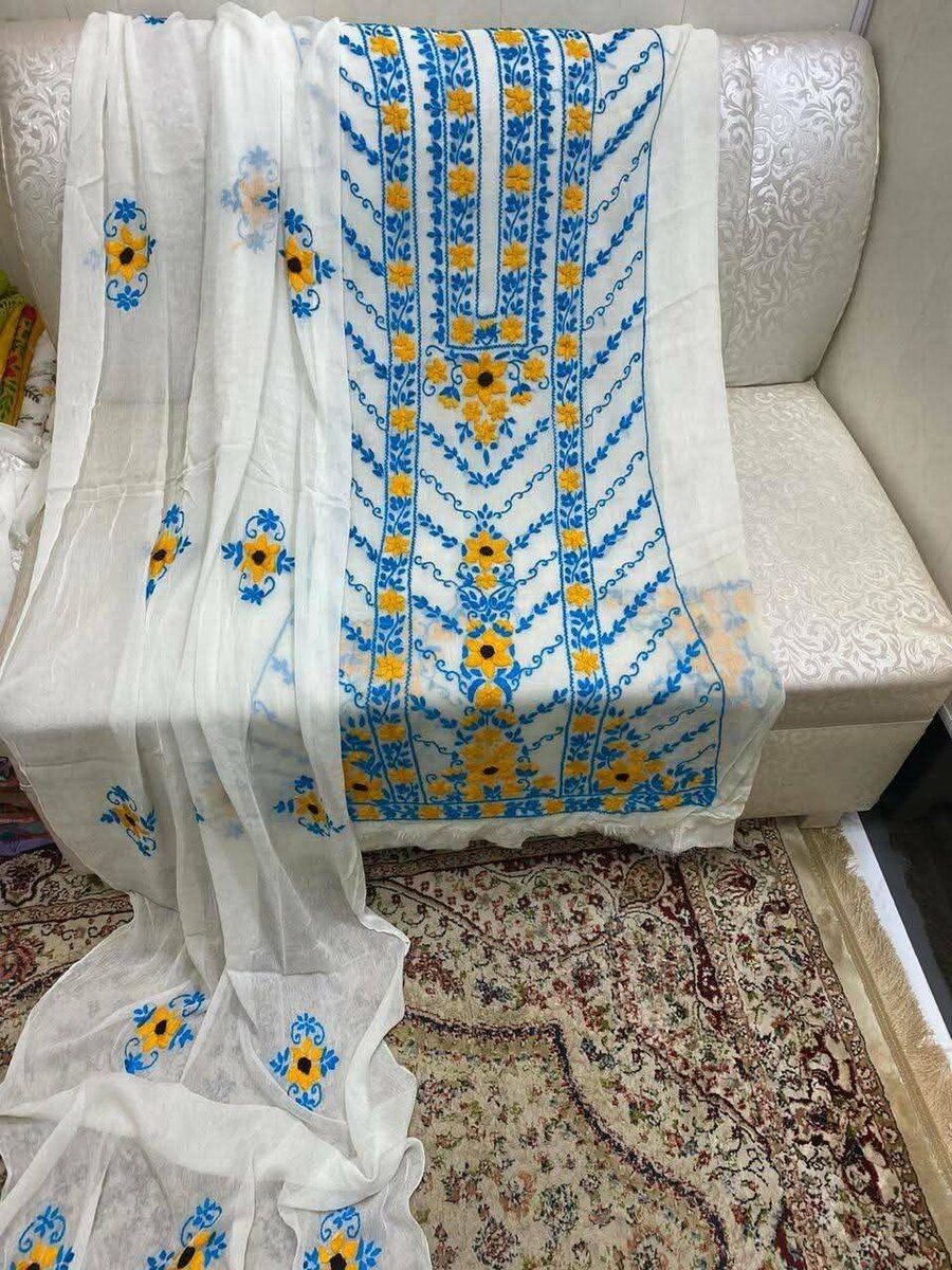 Ladies suit