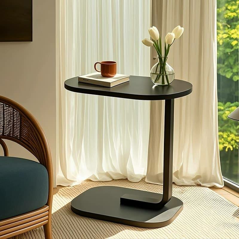 Table d'appoint moderne élégante