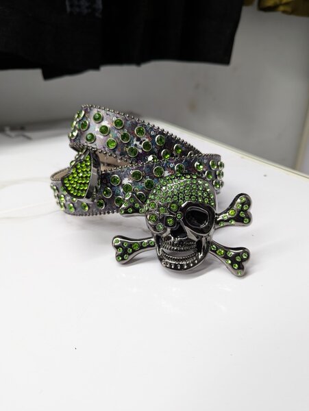 Ceinture rock avec boucle crâne