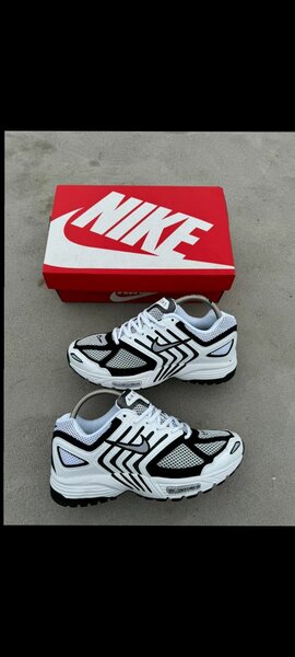 Nike Sneakers Blanc et Noir