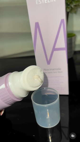 NIACINAMIDE FADE SPOTS FACE WASH