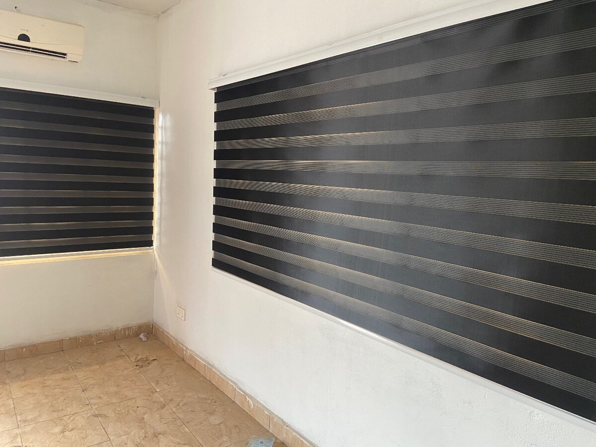 First class window, zebra blinds, black color