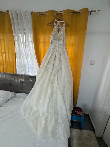 Davids bridal Ivory dress
