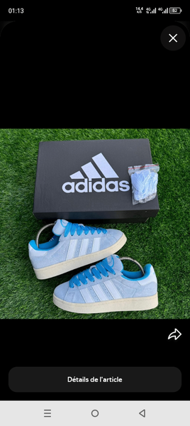 Chaussures Adidas bleues