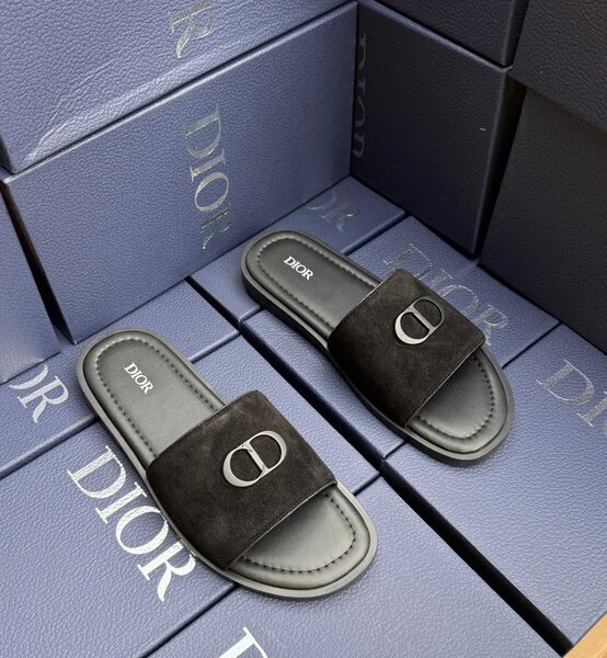 Sandales en cuir Dior élégantes