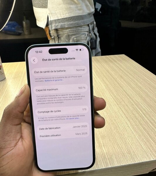 iPhone 16 simple 128gb