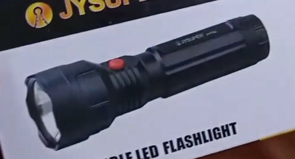 Torche Xénon rechargeable avec 2 objectif d'eclairage Led