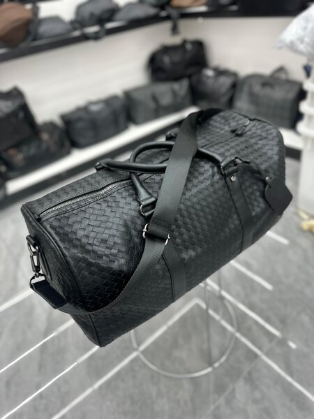 Set de voyage en cuir tressé