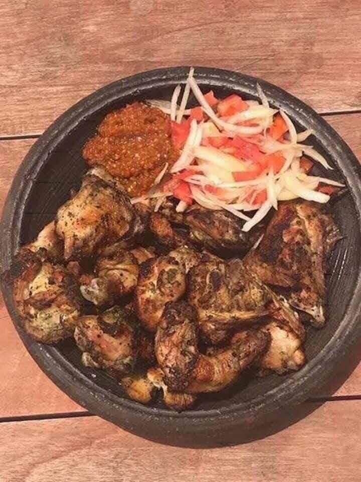 Brochettes de viande grillée