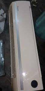 Dawlance used ac simple