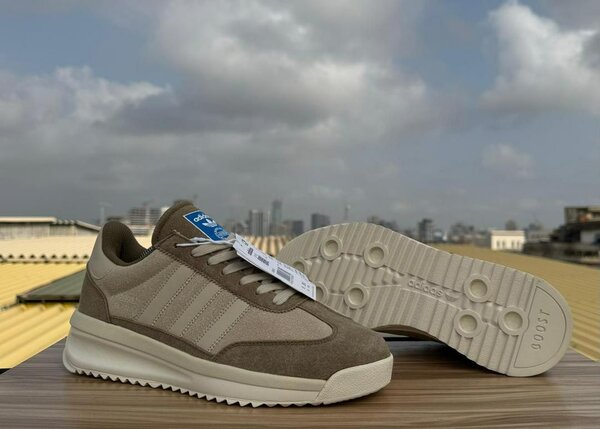 Adidas SL 72
