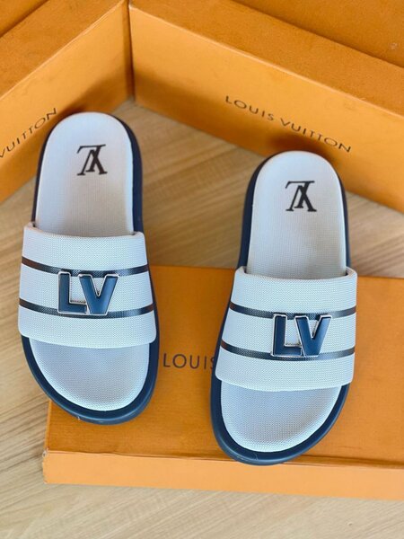 Louis Vuitton Slippers