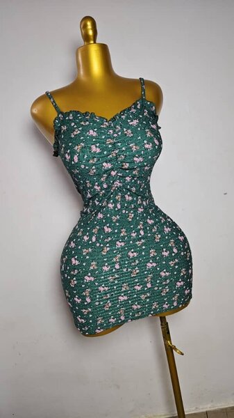 Robe moulante femme élégante