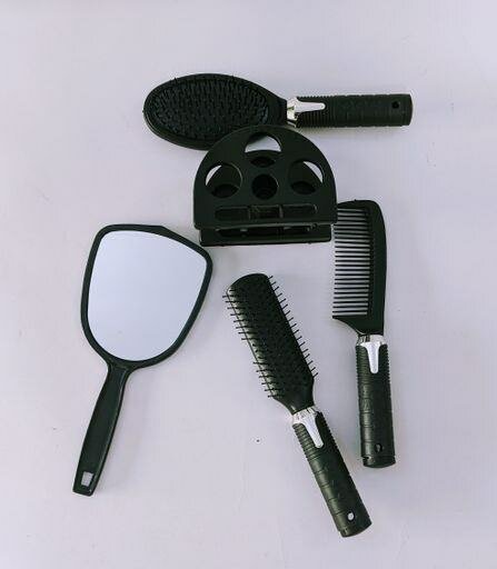 4-piece comb set with stand