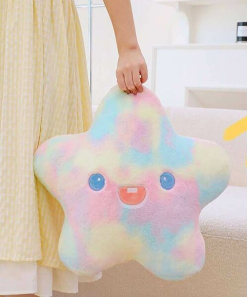 Coussin en peluche arc-en-ciel