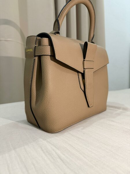 Sac à main en cuir élégant