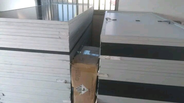 550W monocrystaline panel.