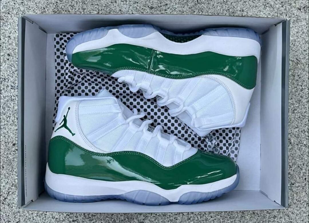 AIR JORDAN 11