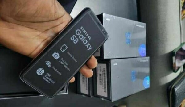Samsung Galaxy S8 Smartphone