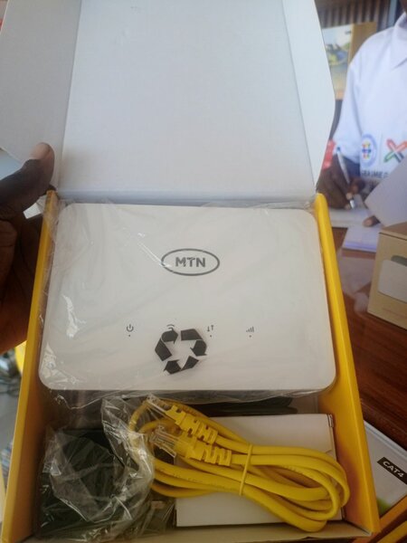 Universal Mtn 4G+ Router