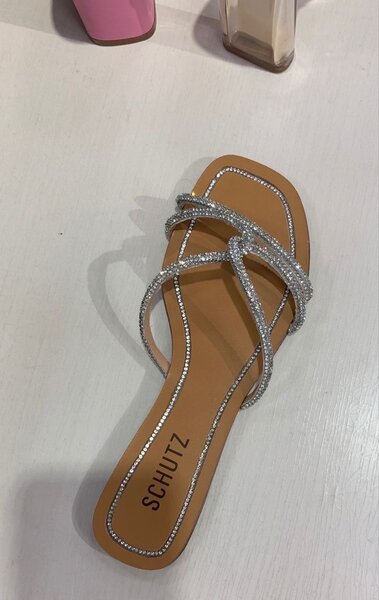 Sandale à strass élégante