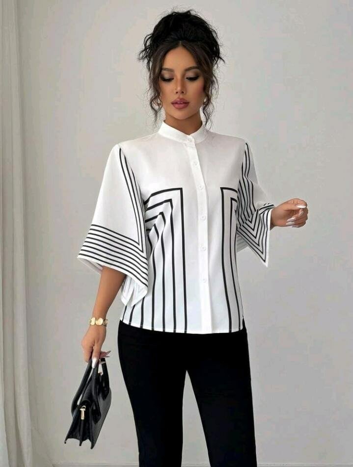 Blouse blanche à rayures élégante