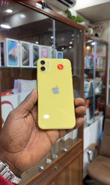 iPhone 11 Jaune 64 Go