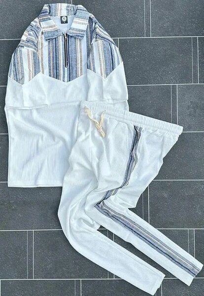 Ensemble de sport rayé