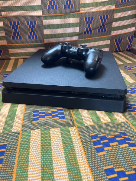 Console de Jeu PS4 Slim