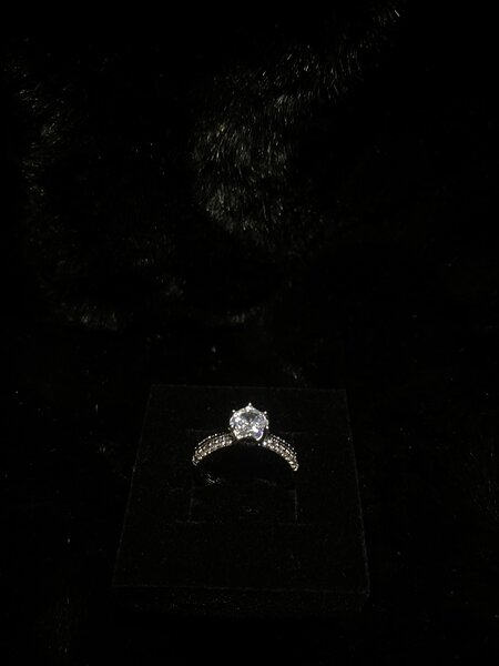 Bague solitaire en diamant élégant