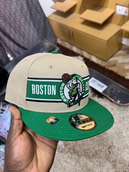 AUTHENTIC BASE BALL CAPS