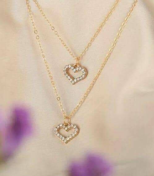 Colliers élégants pendentifs cœur et lune brillants