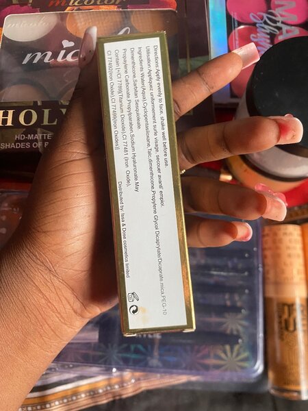 Fond de Teint Mat Imperméable