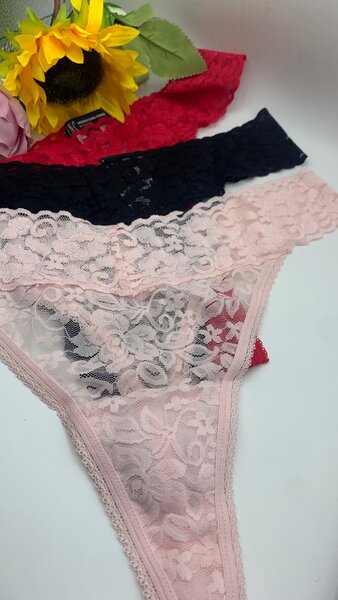Quality ladies lace underwear available