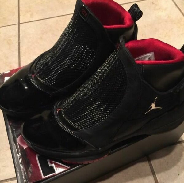 JORDAN 19 RETRO