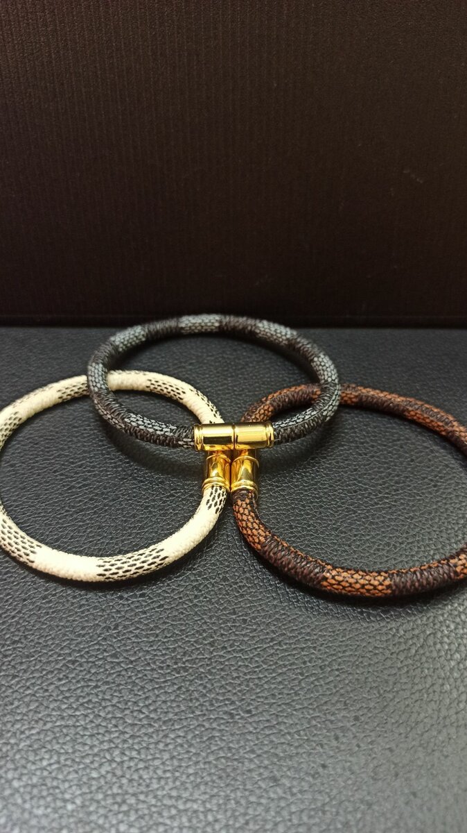 Bracelet à carreaux LV