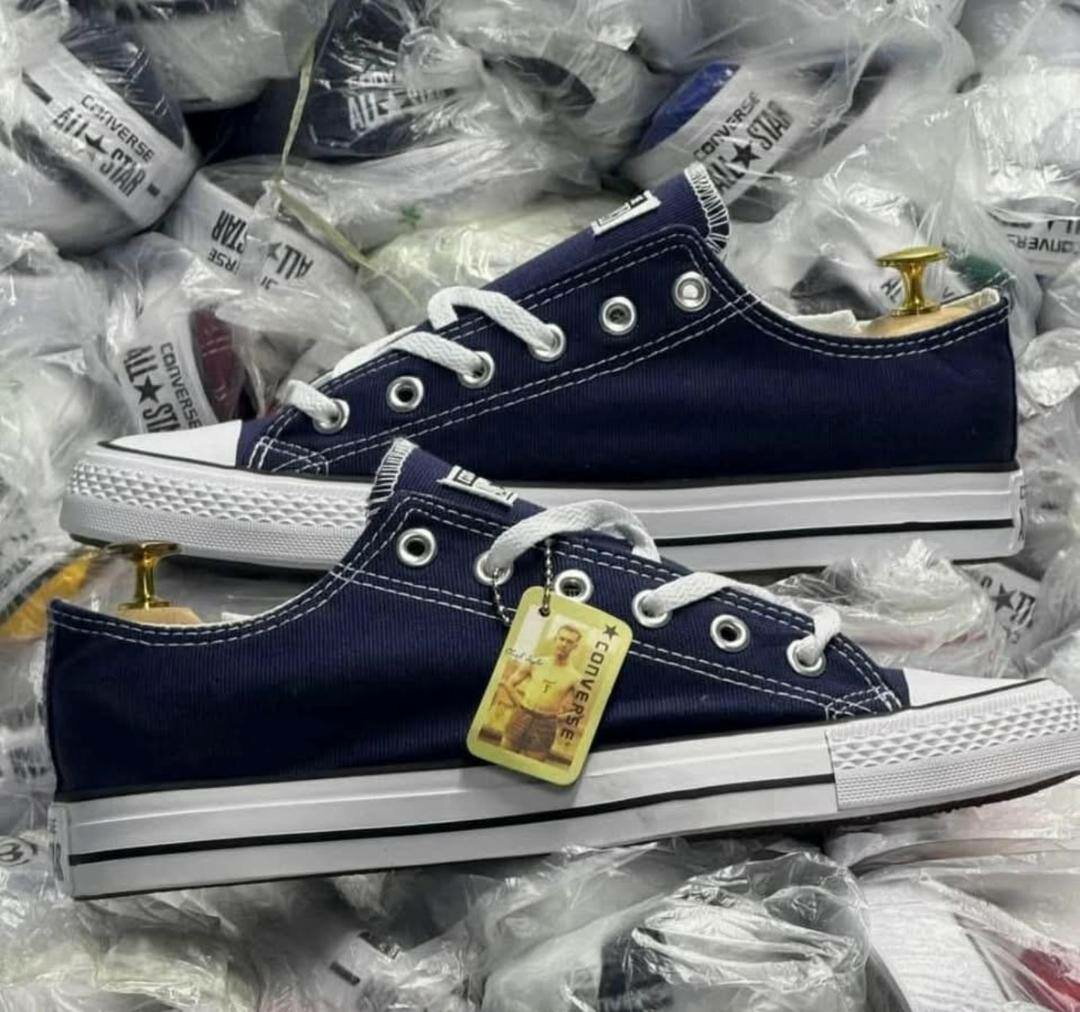 Baskets basses en toile