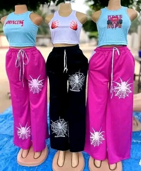 Pantalon large femme motif toile araignée