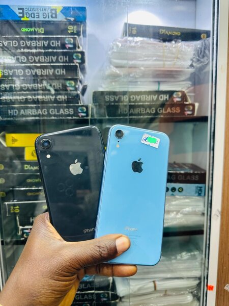 iPhone XR