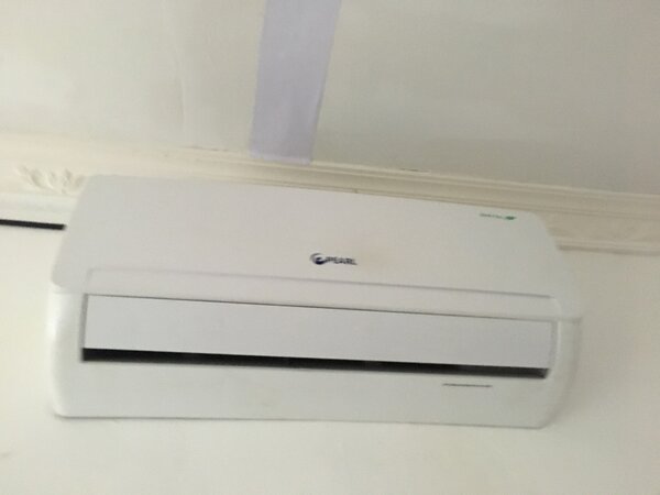 Pearl air condition..1.5hp.slightly used and very neat