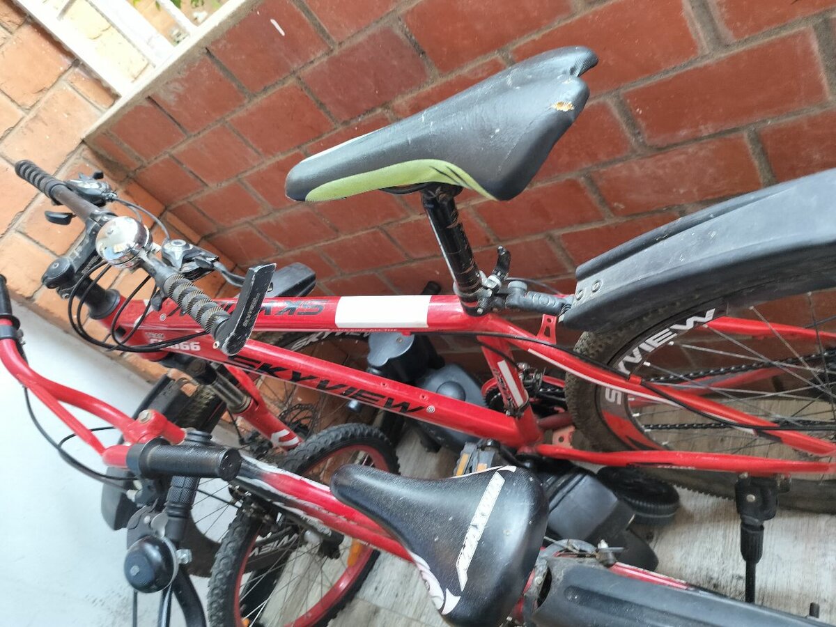 2 bycycle 1 is for road and another is kids