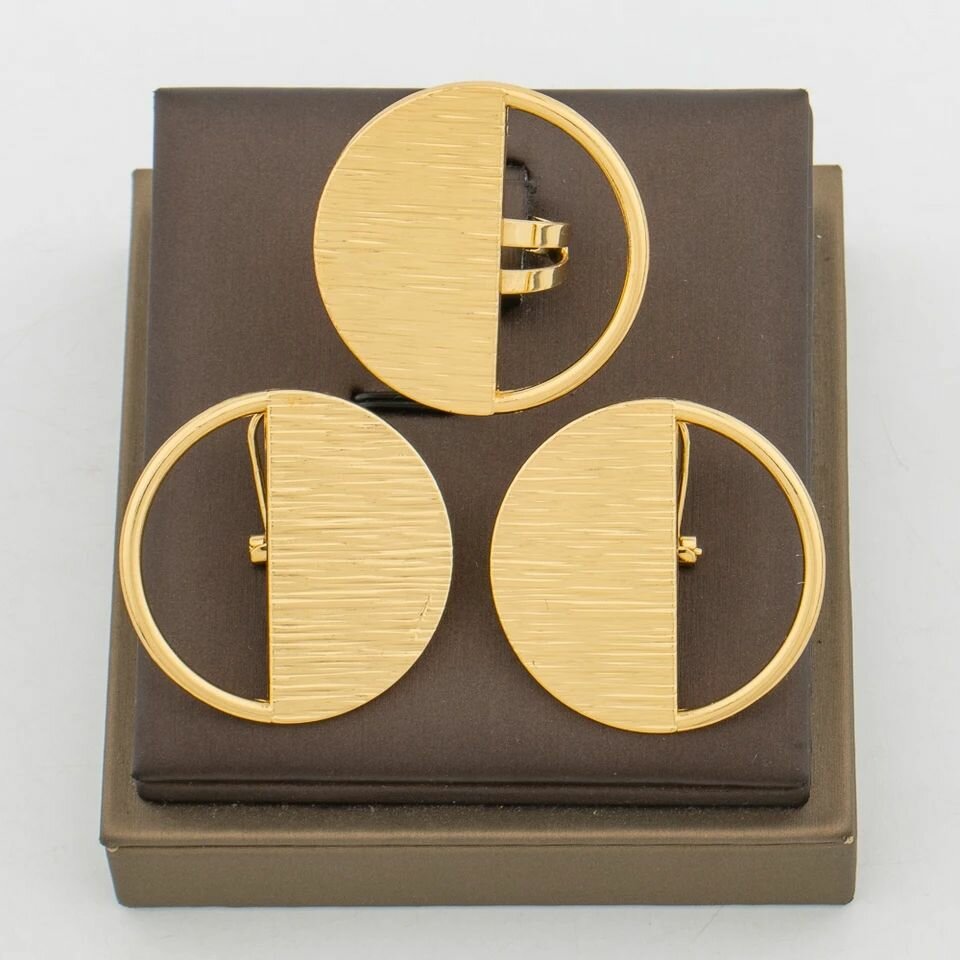 Boucles d'oreilles et bague