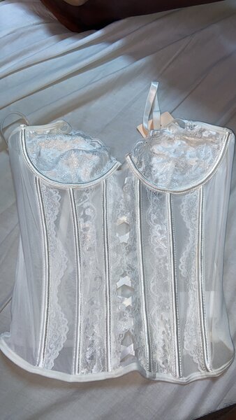Corset en dentelle blanc