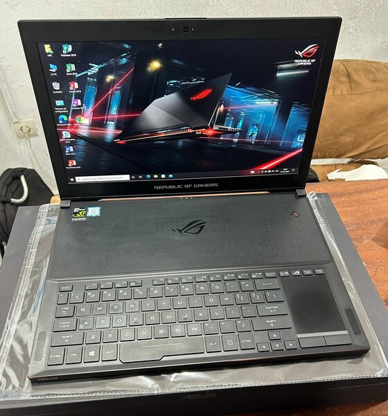 Ordinateur et téléphone