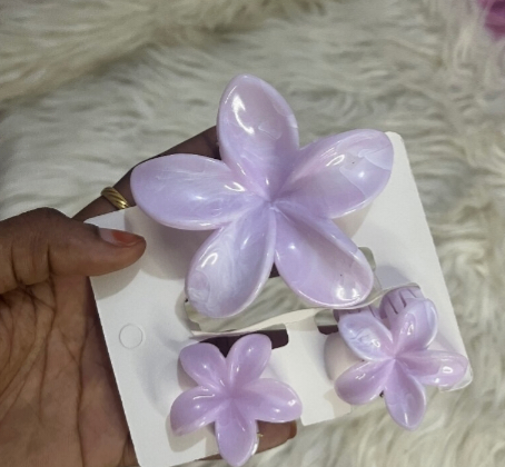 Pinces à cheveux fleurs violettes