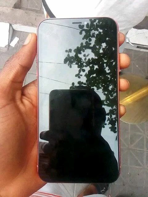 iPhone XR Rouge Débloqué