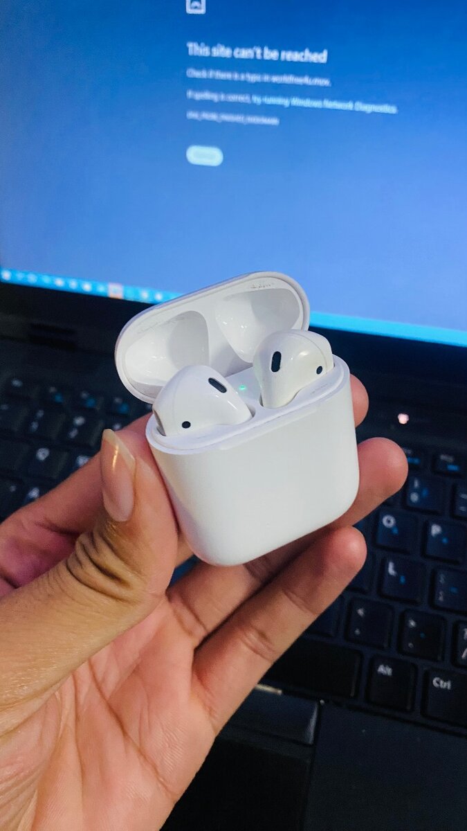 Official Apple AirPods 2 ( 2nd Generation )