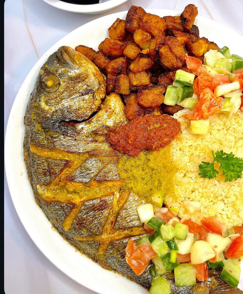 Attiéké poisson grillé (Carpe)