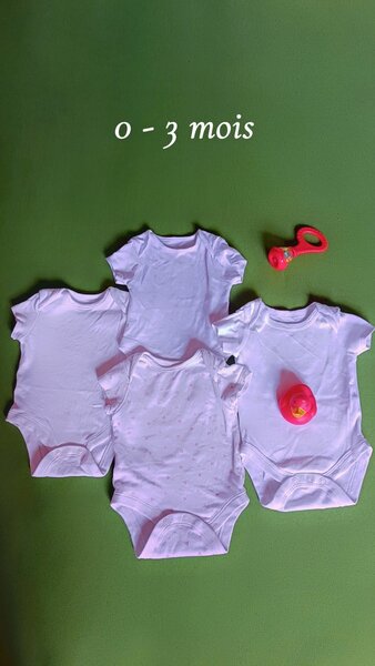 Lot de bodys bébé 0-3 mois